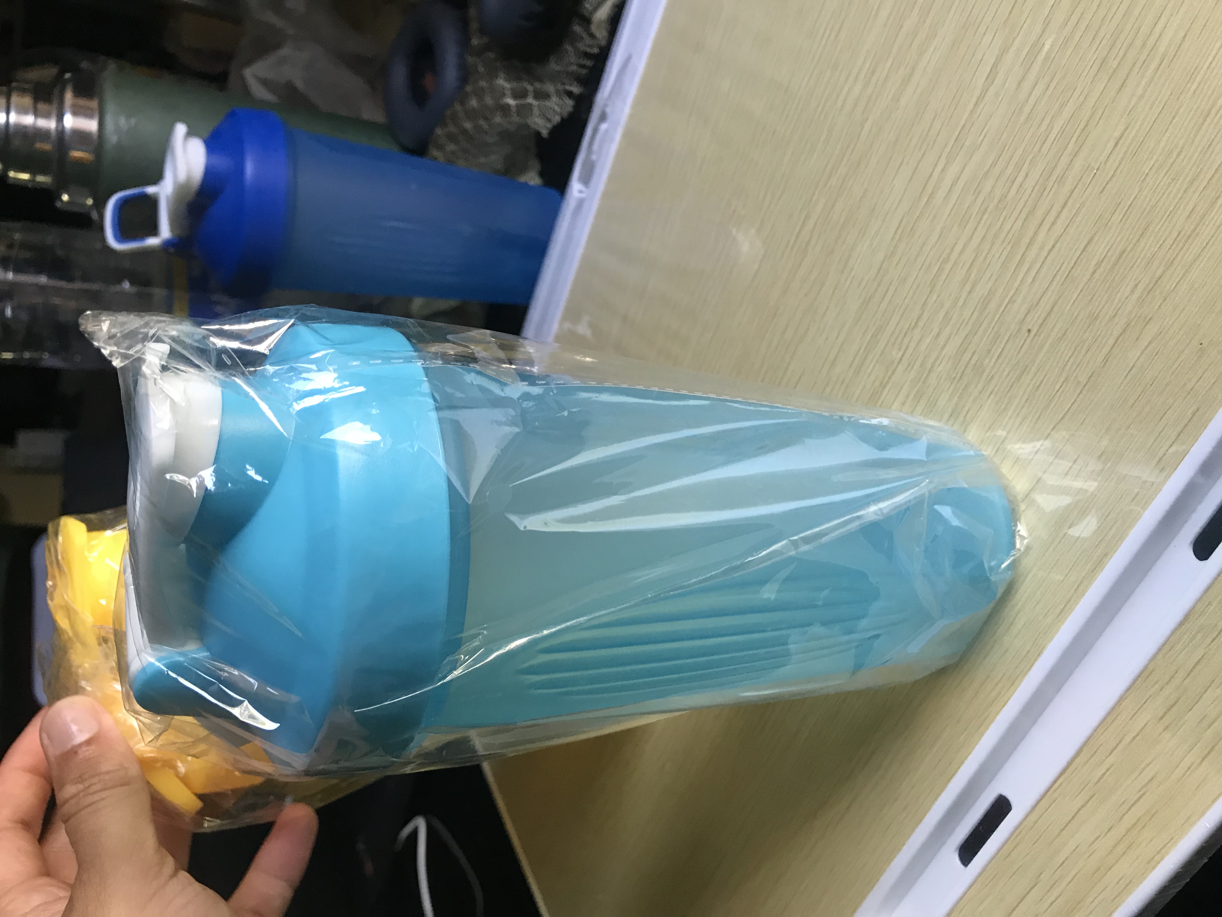 Botella Mezcladora Deportiva con Tapa Hermética